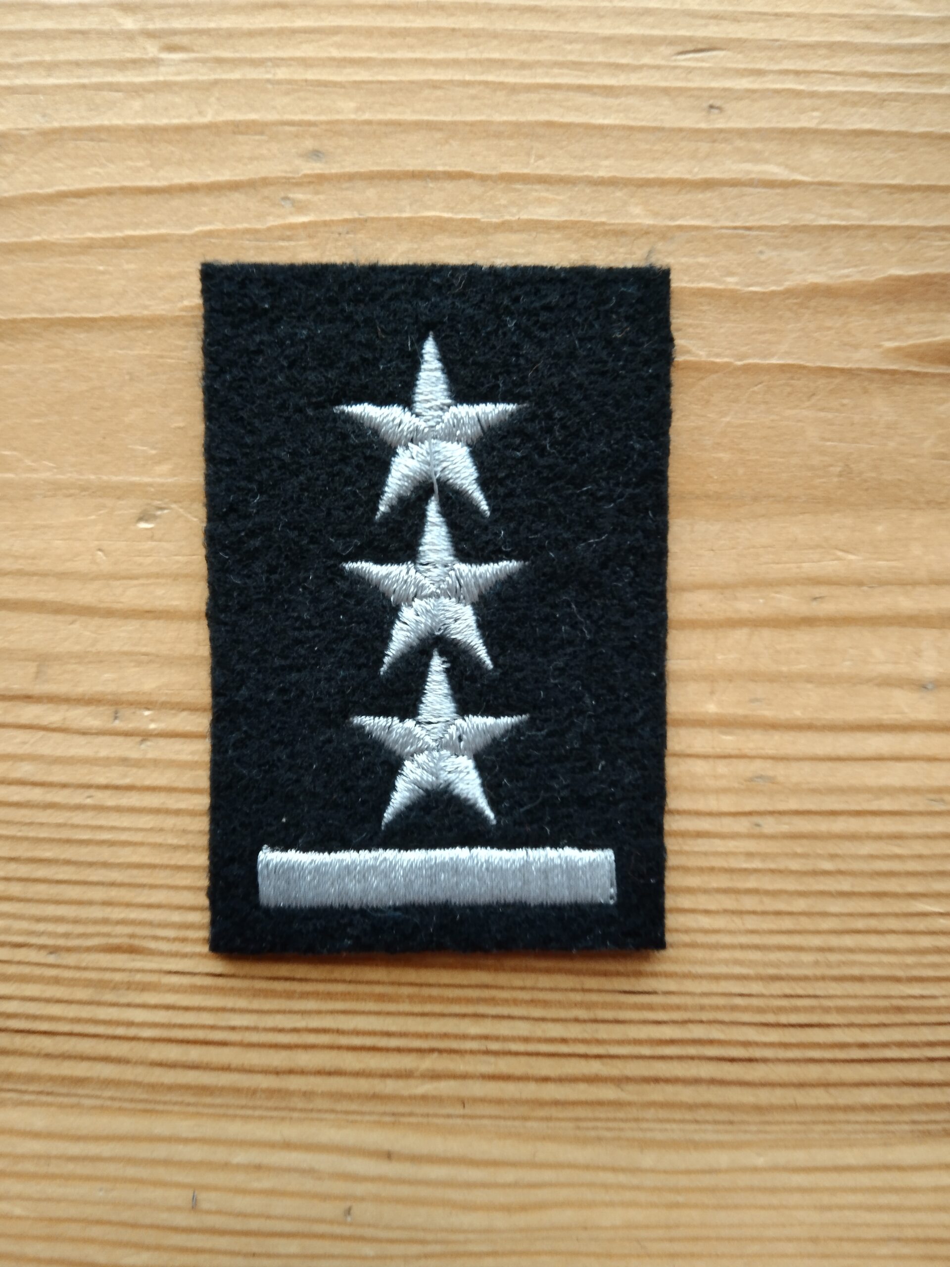 Stopień Na Beret WP Czarny - Porucznik