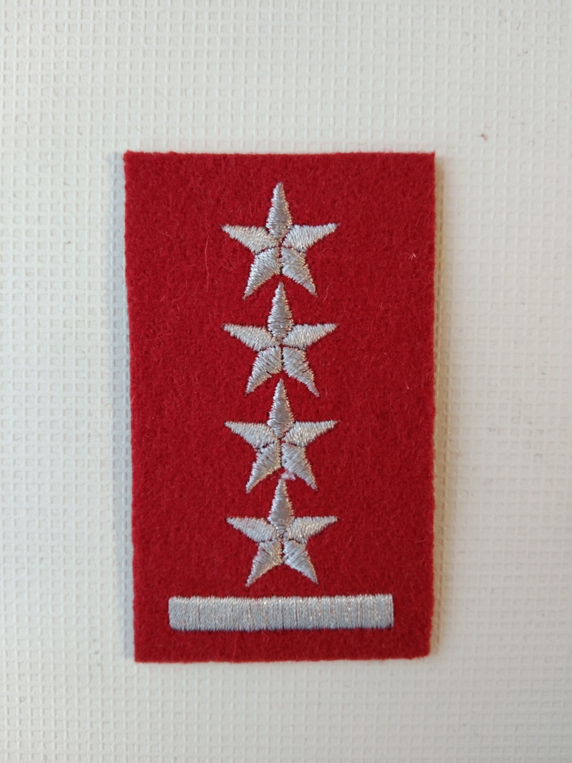 Stopień Na Beret WP Szkarłatny – Kapitan