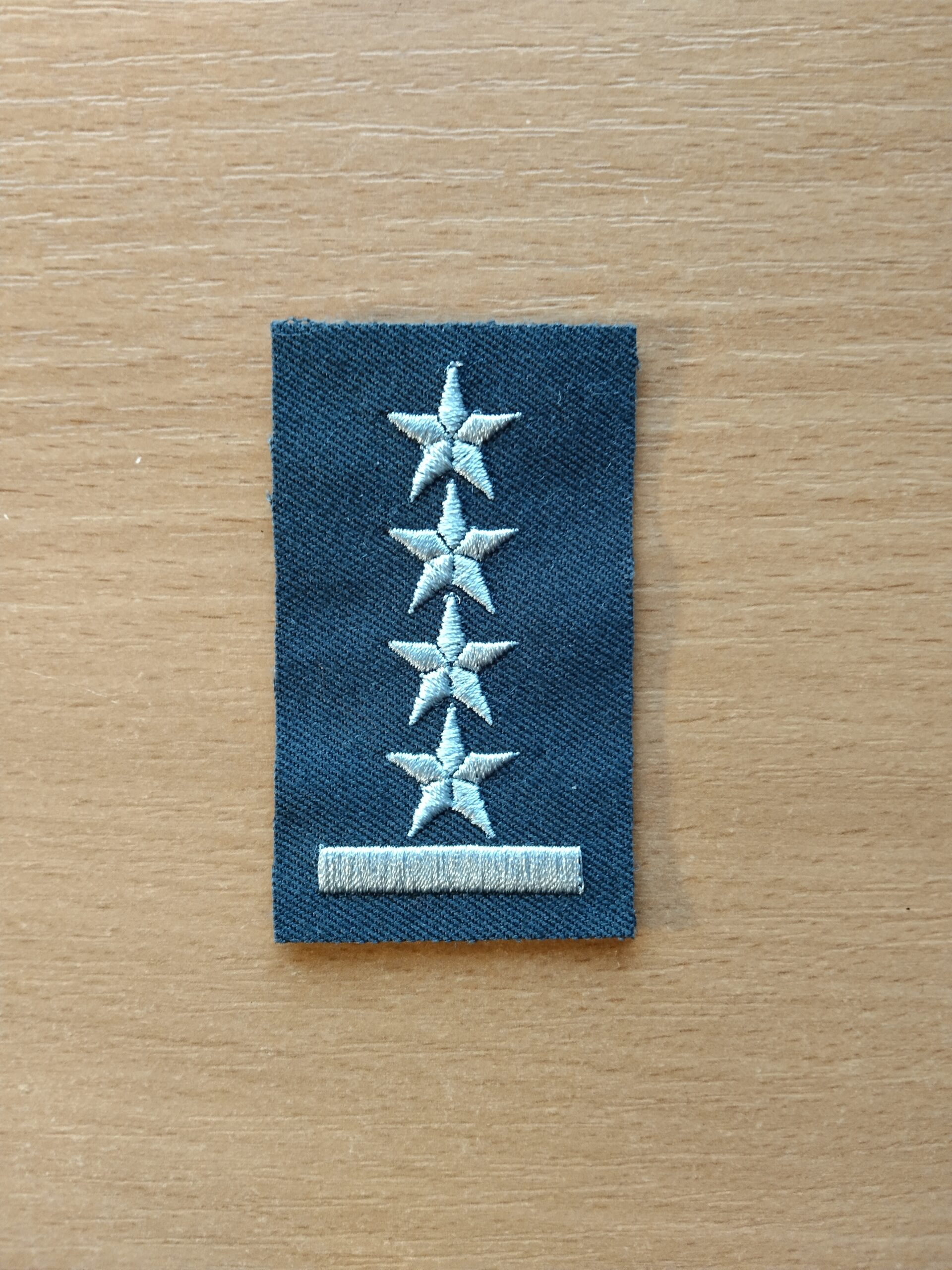 Stopień Do Furażerki Wyjściowej Sił Powietrznych – Kapitan